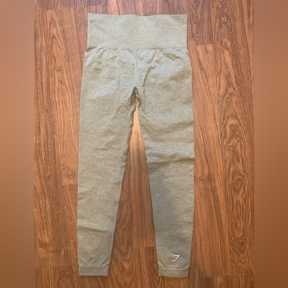 Gymshark XS leggings, light green colour - Picture 2 of 3